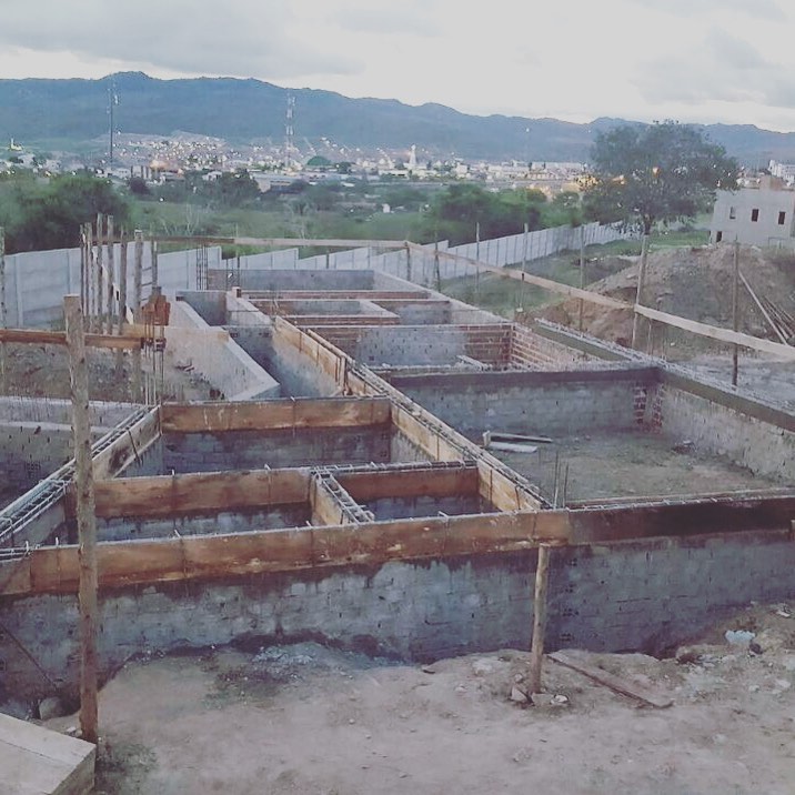 Registro de concretagem das vigas baldrames publicado pela JCM